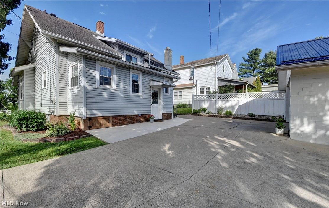 917 W Main Street Sugarcreek OH 44681
