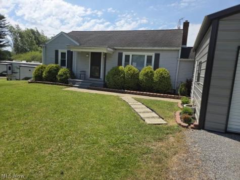 15090 Louisville Street NE Minerva OH 44657