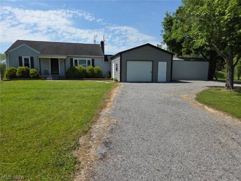 15090 Louisville Street NE Minerva OH 44657