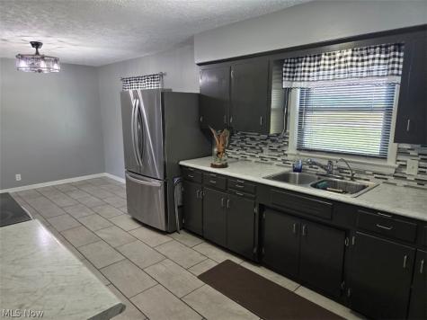 15090 Louisville Street NE Minerva OH 44657