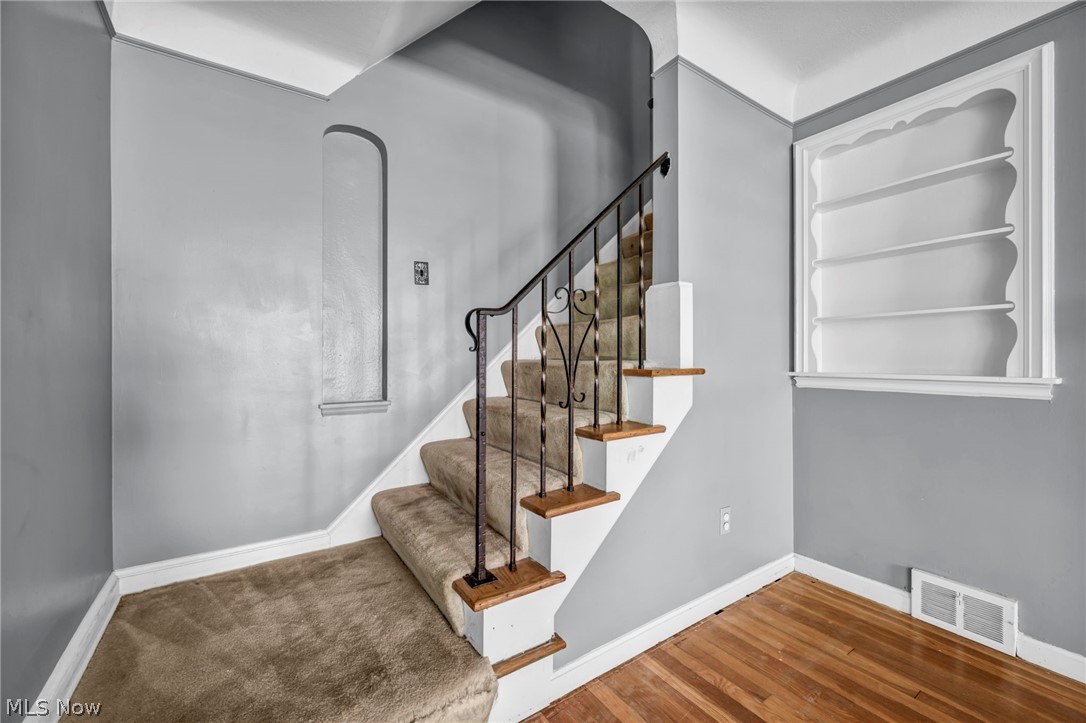 1412 Henning Drive Lyndhurst OH 44124