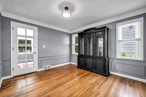 1412 Henning Drive Lyndhurst OH 44124