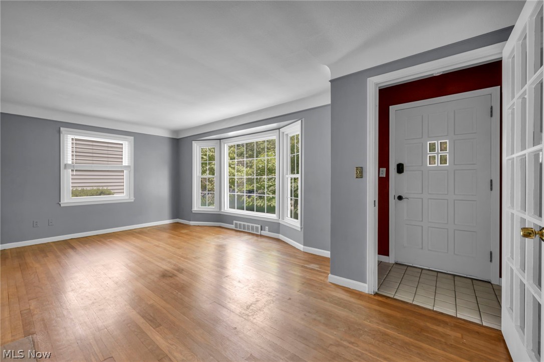 1412 Henning Drive Lyndhurst OH 44124