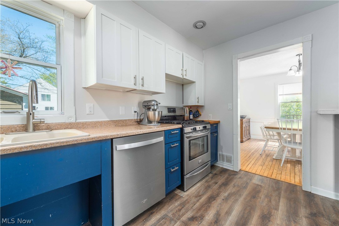 159 Inwood Boulevard Avon Lake OH 44012