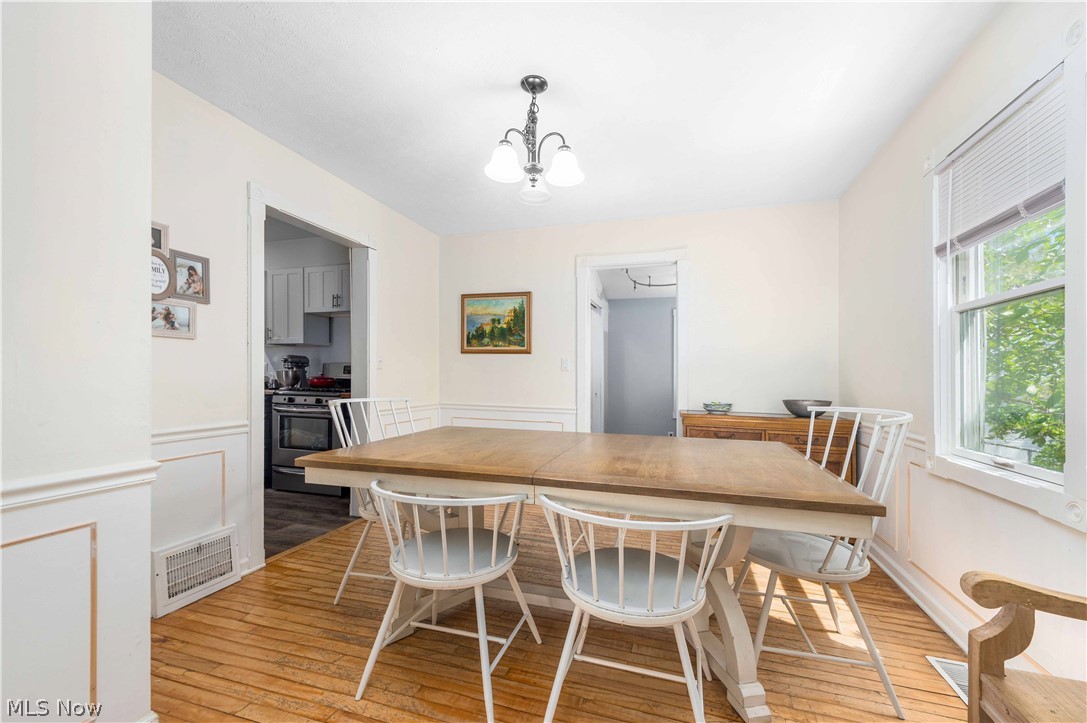 159 Inwood Boulevard Avon Lake OH 44012