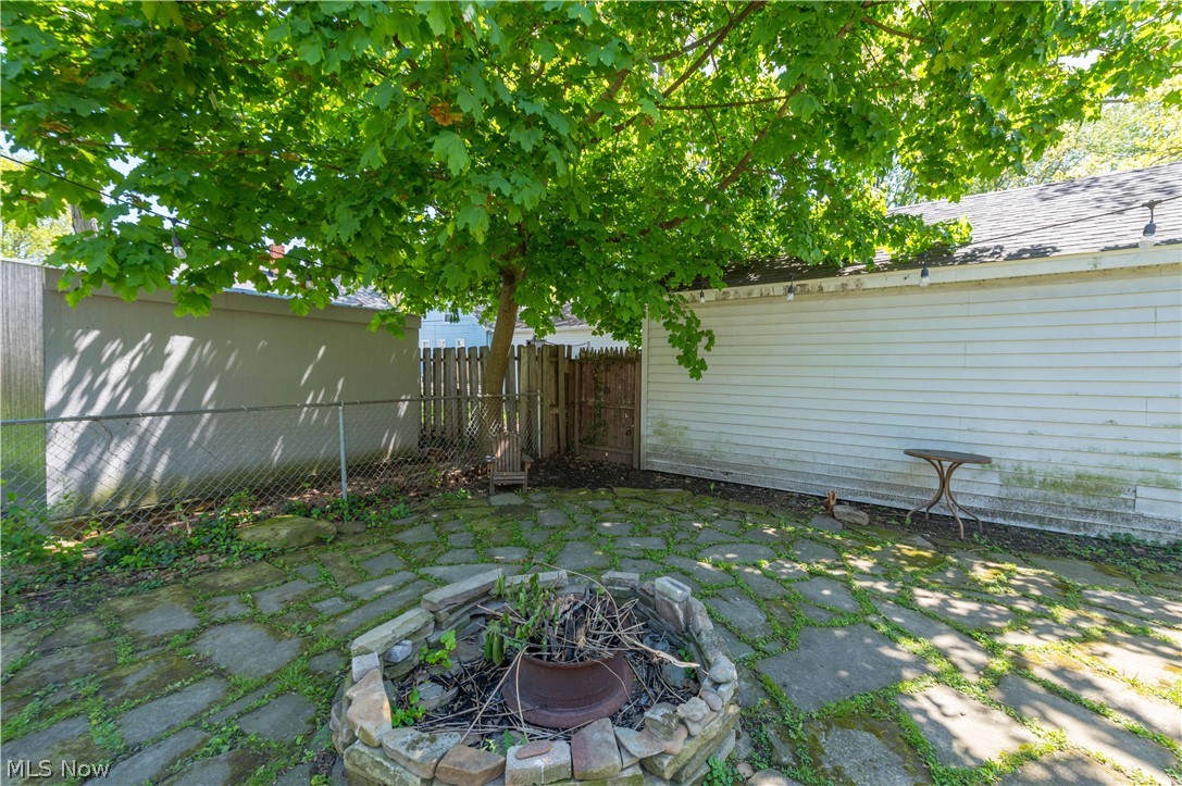 159 Inwood Boulevard Avon Lake OH 44012