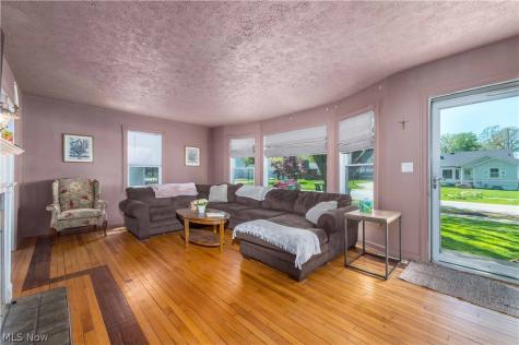 159 Inwood Boulevard Avon Lake OH 44012