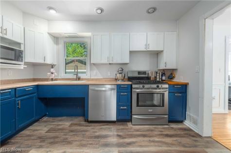 159 Inwood Boulevard Avon Lake OH 44012