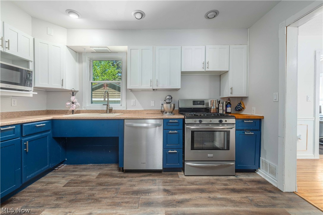 159 Inwood Boulevard Avon Lake OH 44012