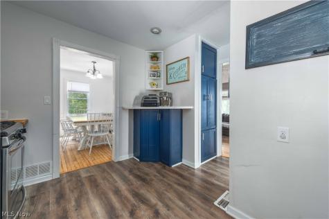 159 Inwood Boulevard Avon Lake OH 44012