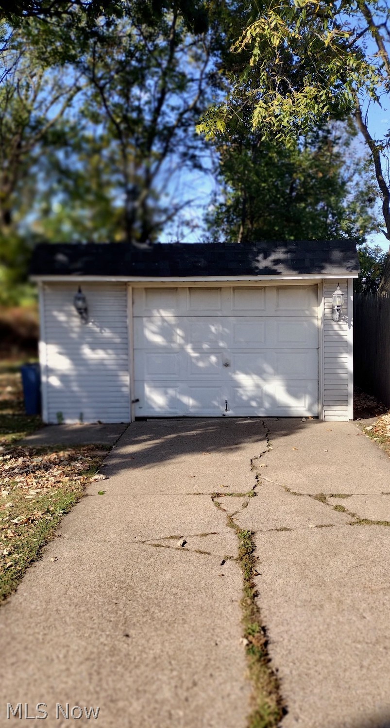 822 W 14th Lorain OH 44052