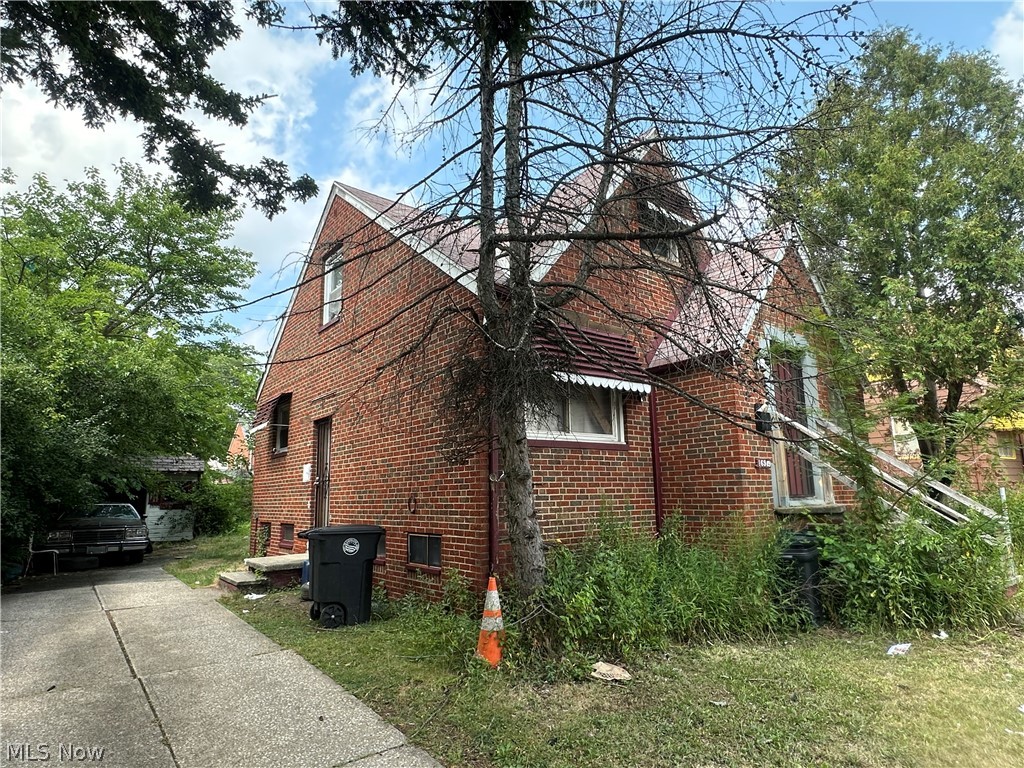16909 Harvard Avenue Cleveland OH 44128