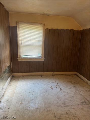 1734 Hillview Road Cleveland OH 44112