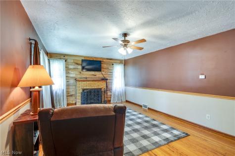 300 N Seneca Street Rittman OH 44270