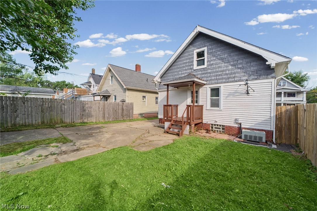 2819 Saratoga Avenue Old Brooklyn OH 44109