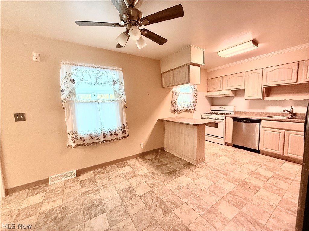 831 Kimberly Circle Oberlin OH 44074