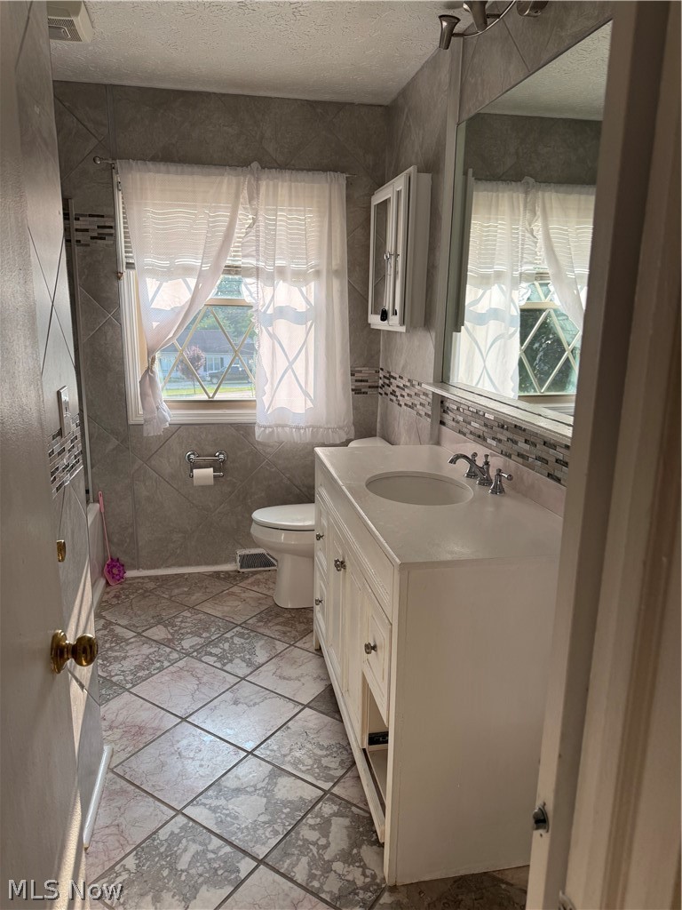 1977 Massillon Road Akron OH 44312