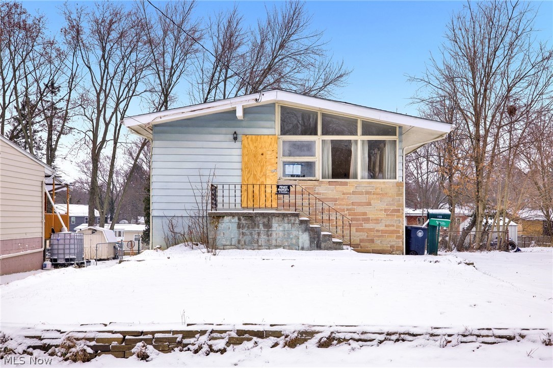 1159 Jeanie J Avenue Akron OH 44310