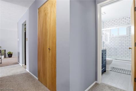 4352 Sky Lane Drive Cleveland OH 44109