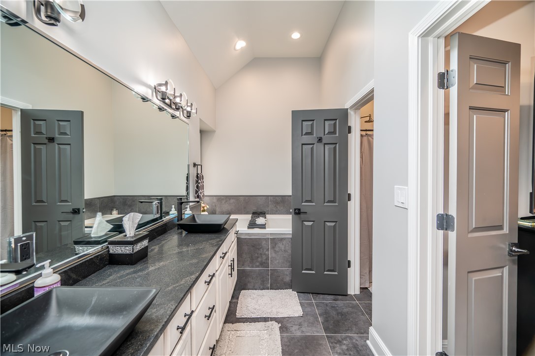 5344 Nashua Drive Austintown OH 44515
