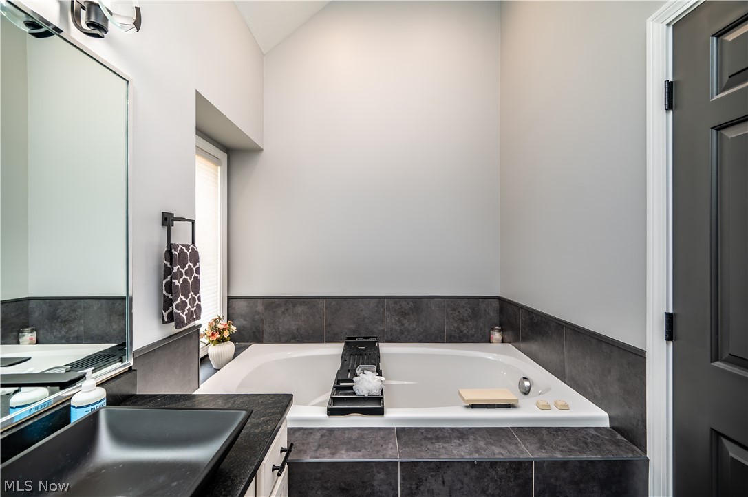 5344 Nashua Drive Austintown OH 44515