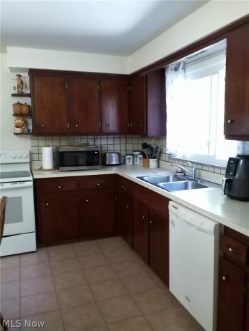 421 Harris Road Richmond Heights OH 44143