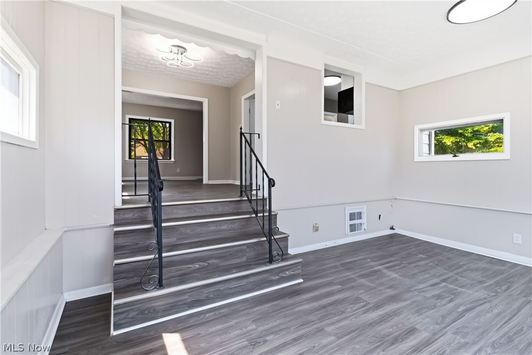 12904 Brookfield Avenue Cleveland OH 44135