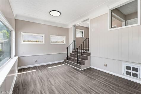 12904 Brookfield Avenue Cleveland OH 44135