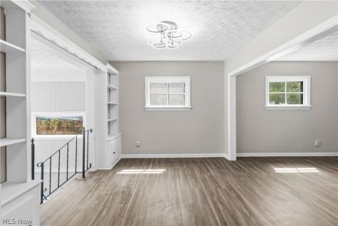 12904 Brookfield Avenue Cleveland OH 44135