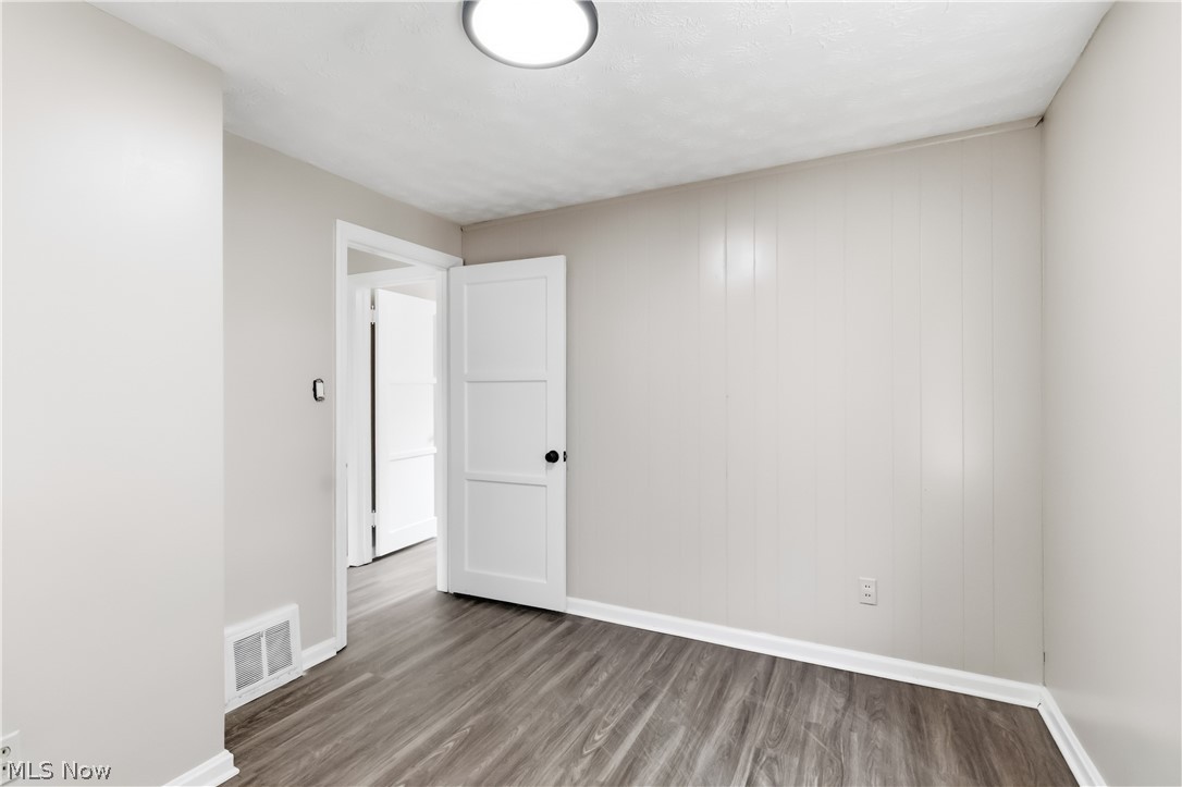 12904 Brookfield Avenue Cleveland OH 44135