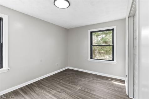 12904 Brookfield Avenue Cleveland OH 44135
