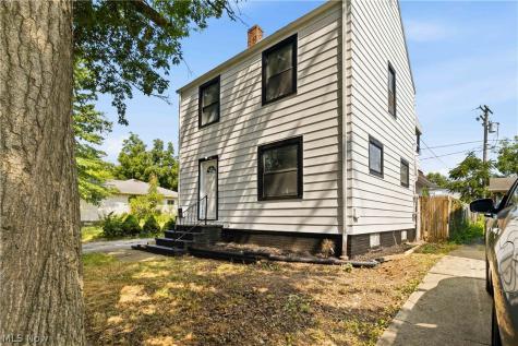 12904 Brookfield Avenue Cleveland OH 44135