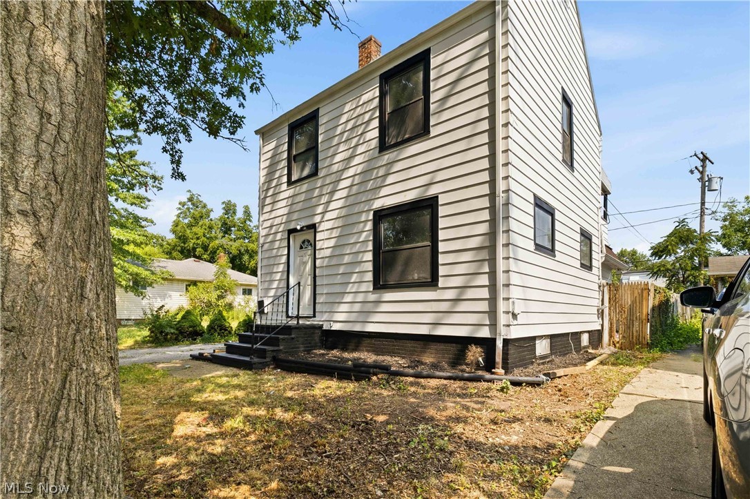 12904 Brookfield Avenue Cleveland OH 44135