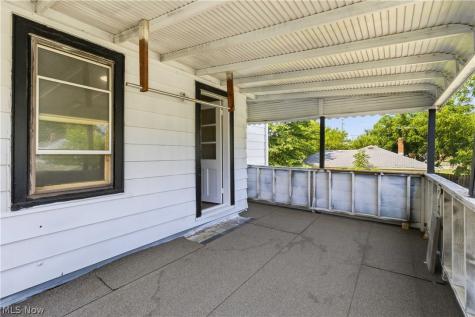 12904 Brookfield Avenue Cleveland OH 44135