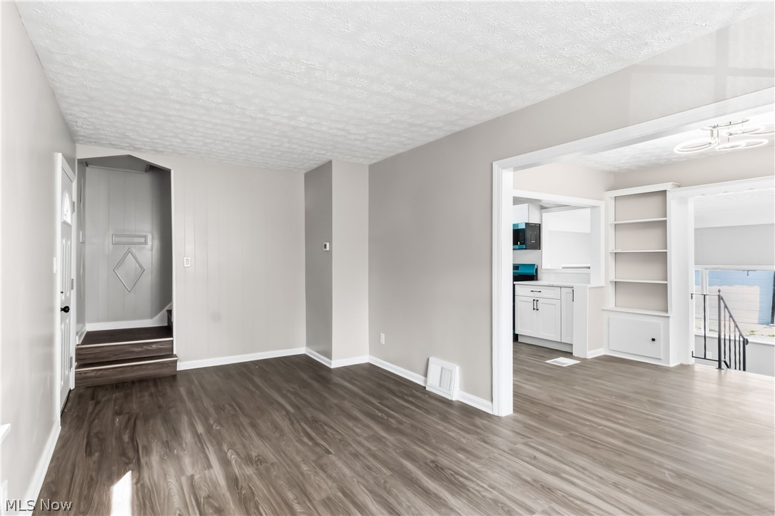 12904 Brookfield Avenue Cleveland OH 44135