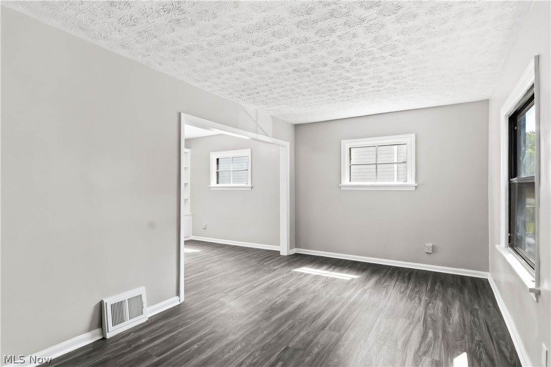 12904 Brookfield Avenue Cleveland OH 44135