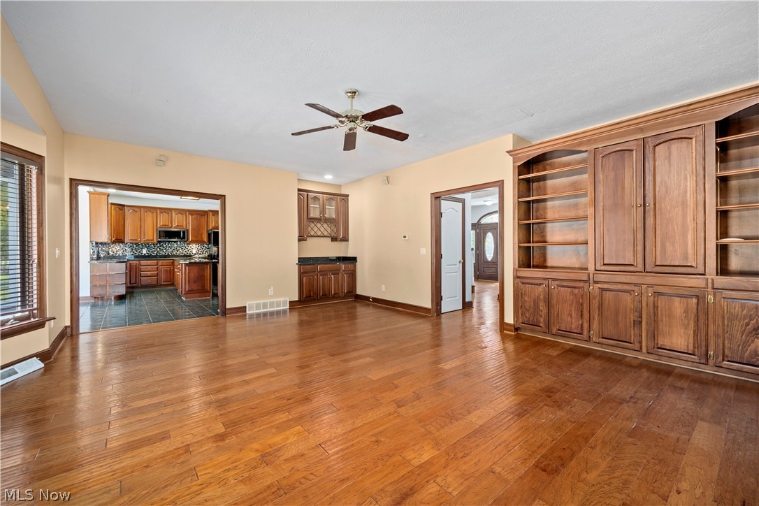 6232 Oak Point Lorain OH 44053