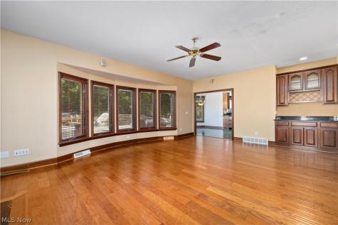 6232 Oak Point Lorain OH 44053