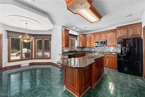 6232 Oak Point Lorain OH 44053