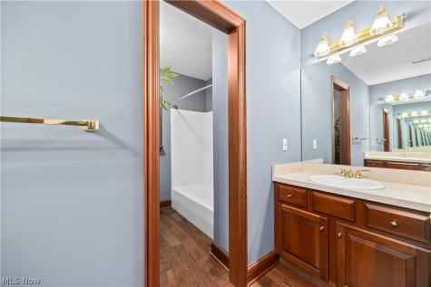 6232 Oak Point Lorain OH 44053