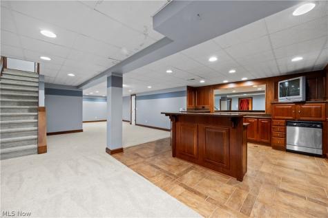 6232 Oak Point Lorain OH 44053