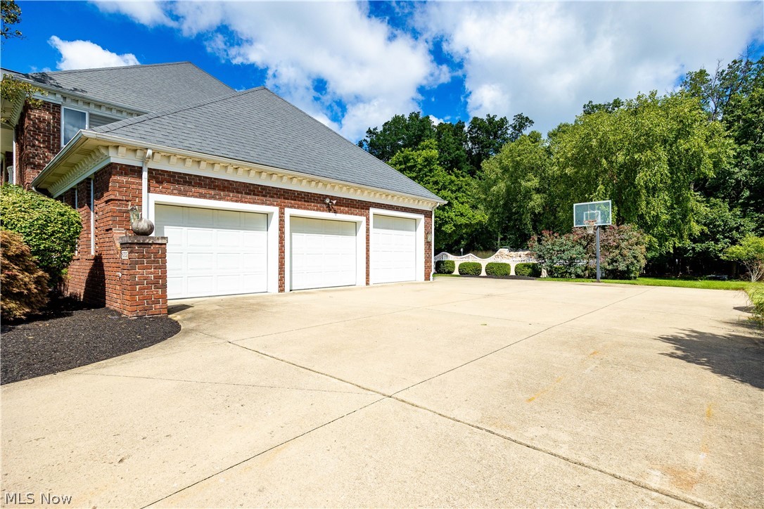 6232 Oak Point Lorain OH 44053