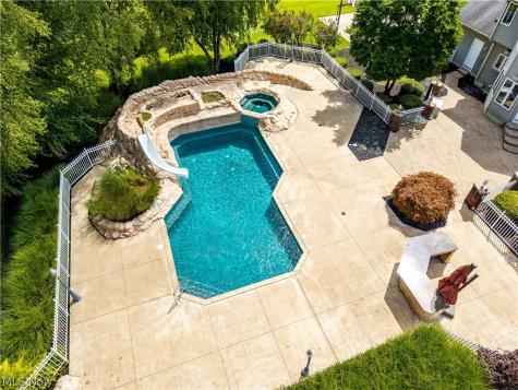 6232 Oak Point Lorain OH 44053
