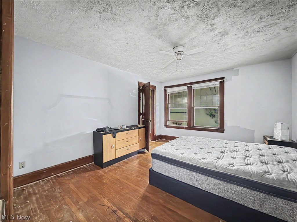 851 Tod Avenue NW Warren OH 44485