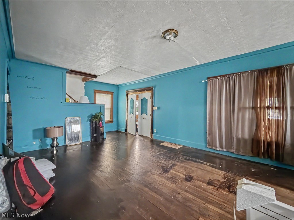 851 Tod Avenue NW Warren OH 44485