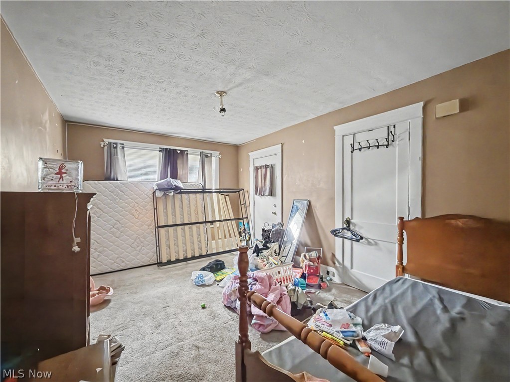 851 Tod Avenue NW Warren OH 44485