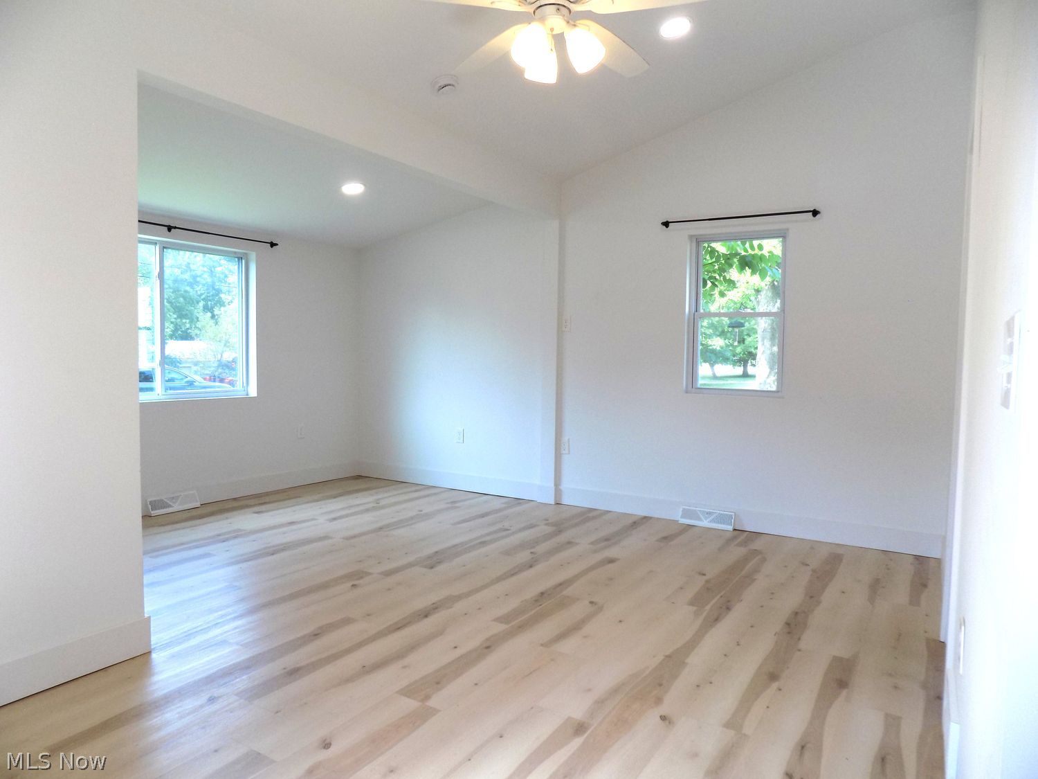 1094 Moneta Avenue Aurora OH 44202