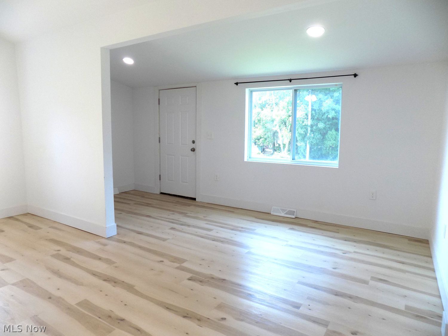 1094 Moneta Avenue Aurora OH 44202