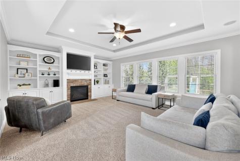 1215 Springbury Drive Uniontown OH 44685