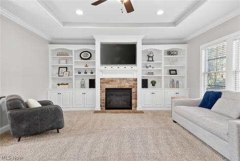 1215 Springbury Drive Uniontown OH 44685